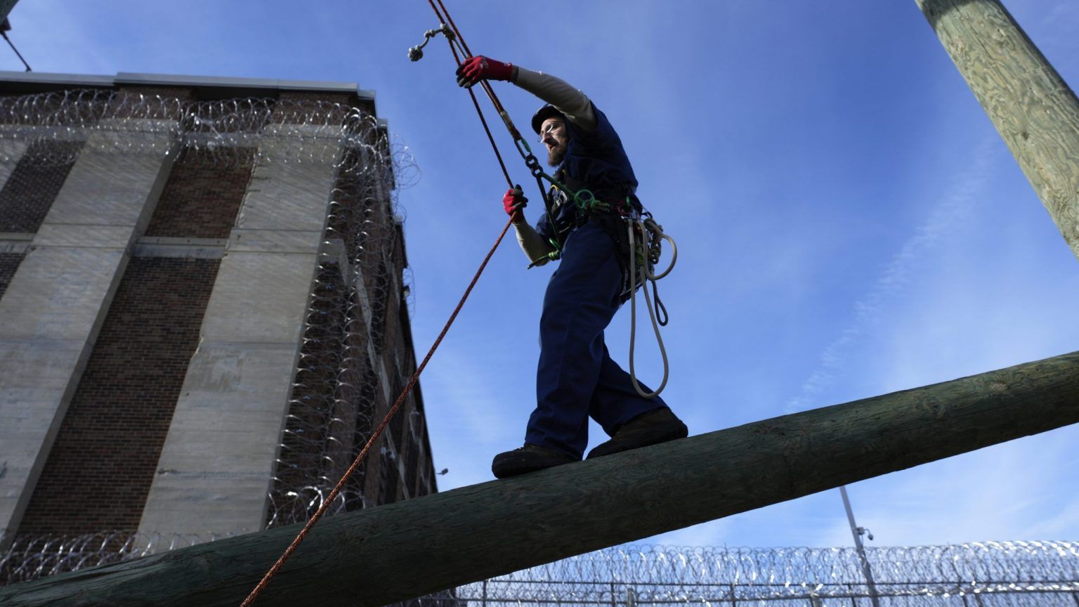 DTE Energy Train Former Prisoners in Tree Trimming